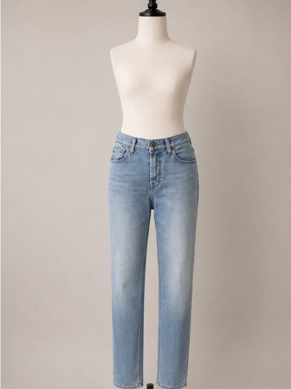 7 For All Mankind Y2K Light Wash Standard Women’s Jeans Size 34
